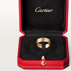 CRB4084600 - LOVE ring - Yellow gold - Cartier Tank Cartier, Cartier Love Wedding Band, Cartier Love Ring, Trinity Ring, Cartier Panthere, Cartier Jewelry, Jewels Rings, Expensive Jewelry, Cartier Love