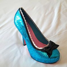 New Never Worn, Leg Avenue Brand Blue Sequin Stiletto With White Scallop Detail, Black Piping And Black Bow On The Top. Blue Glitter Heels With Round Toe, Blue Glitter High Heels, Blue Glitter Heels, Diy Glitter Shoes, Princess Heels, Glitter High Heels, Ellie Shoes, Sparkly Shoes, Glitter Pumps