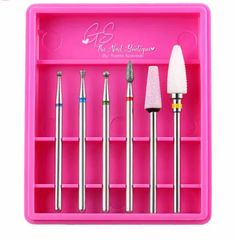 Deseas realizar un trabajo impecable en acrílico y/o gel? Este set de puntas no debe faltar en tu mesa. Es para dar manicura rusa en seco. Nail Drill Accessories, Cheap Nail Art, Nail Drill Bits, Cheap Nail, Nail Drill Machine, Drill Set, Nail Cuticle, 50 Style, Nail Buffer