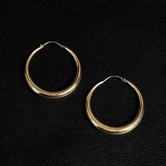 Meticulously handcrafted, these exquisite chunky flamenco hoops extend an invitation to embrace unapologetic self-expression. Their distinct shape gracefully embodies power, fluidity and everyday versatility. Crafted for the dancer, the strong-willed, and everyone in between.  Design: by NOIR KĀLA Material: Brass Size: 5 cm x 5.5 cm Weight: 11 g Ear Cuff Piercing, Snake Charmer, The Dancer, Hair Jewelry, Ring Necklace, Jewelry Sales, Ring Earrings, Anklets, Necklaces Bracelets