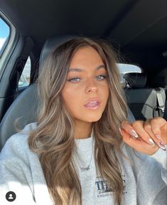 Transitional Blonde Hair, Cool Toned Fall Hair, Chocolate Brown With Lowlights, Brunette With Fair Skin, Mousy Brunette, Cool Tone Hair Color Brunettes, Dirty Blonde Light Brown Hair, Mousy Brown Hair Balayage, Blonde Babylights On Brown Hair