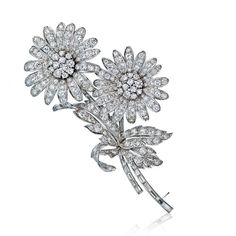 Flower Platinum Sunflower Brooch with approximately 20 carats of diamondsCenter Diamond Weight: 20.00Metal Type: PlatinumStock: RR5246 Bucket Of Flowers, Brooch Diamond, Sunflower Brooch, Argentium Silver Jewelry, Extraordinary Jewelry, Emerald Cut Diamond Ring, Breathtaking Beauty, Diamond Brooch, Radiant Diamond