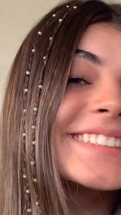 744.3K Likes4.3K KommentareTikTok-Video von steph bohrer (@stephbohrer„here’s a video of me playing around with my hairfyp hair outerbanksi’ve been super bored of my hair recentlyso i decided to change everything about itstarting with beaded braidsHey Lover by The Daughters Of Eve. Steph Bohrer, Hairstyles For All Hair Types, Vlasové Trendy, Hippie Hair, Hair Stylies, Hair Summer, Festival Hair, Hair Wraps, Hair Stylist Life