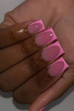 Check out these beautiful and chic french tip nails to inspire you for your next manicure. Tip Nails Designs, Tip Nail Designs, Pink French Nails, Kids Nail Designs, French Tip Nail Designs, Acrylic Nail Set, Diy Acrylic Nails, Classic French Manicure