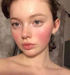 Flushed Makeup, Dollette Makeup, Korean Makeup Trends, Sleek Buns, No Make Up Make Up Look, Oh My Goddess, Makeup Mistakes, Ethereal Makeup, Make Mistakes