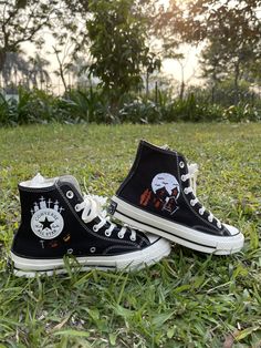 Halloween Converse, Custom Halloween Costumes, Embroidery Hoop Decor, Halloween Shoes, Jet Lag, Shoes Custom, Group Halloween Costumes, Family Halloween Costumes