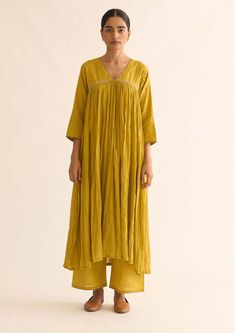 Dot-Mrinal Lemon Green Kurta And Pants-INDIASPOPUP.COM Pleated Kurti Designs, Pitta Work, Tunic With Pants, Kurti Designs Latest, Straight Fit Pants, Cotton Kurta, Kurta With Pants, Indian Outfit, Kurta Set