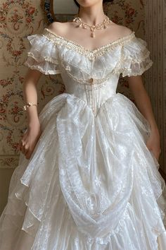 Romanticism Fashion, Victorian Wedding Dress, Op Dress, Classic Lolita, Old Fashion Dresses, Dresses Aesthetic, Royal Dresses, Fantasy Gowns, Fairytale Dress