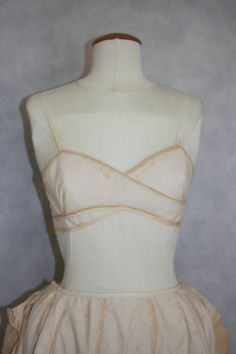 Paper pattern to sew and do a Criss cross by AtelierSylphecorsets Fitted Cream Bra With Removable Pads, Criss Cross Bra, Healing Salve, Bra Sewing Pattern, Bra Sewing, Cute Bras, B Cup, Clothes Sewing Patterns, Macedonia