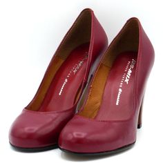 A classic early 1950’s stye pump with a “New Look” rounded toe. Leather uppers with leather soles; "croc" version made from embossed imitation crocodile with leather lining Whole and half sizes, 5 ½ - 11 3 ¼" heel Imported Sizing Runs long. Most people order a half size down. 1950’s Style, Shoe Repair, Shoe Company, 1950s Fashion, Boot Sandals, Vintage Shoes, Salvatore Ferragamo Flats, Cute Shoes, Fashion Collection