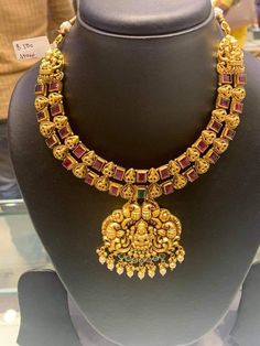 Indian Gold Necklace Designs, Haram Designs, Makeup Images, Gold Bangle Set, Goddess Decor, Gold Mangalsutra Designs