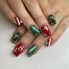 Christmas Gel, Holiday Nail Designs, Plaid Nails, Christmas Gel Nails, Young Nails, Holiday Nail, Christmas Nails Acrylic