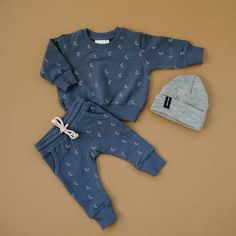 Excellent material for the price I arrive in less than 15 days to chili I will try it and then remark the comfort of the redoubt French Baby, Baby Co, Spring Baby, Terry Cloth, Baby Beanie, Baby Month By Month, Big Kids, French Terry, Little One