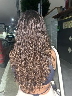 Long Curly Hair 3b, Long 3b Curls, 2c And 3a Curly Hair, Long 3b/3c Hair, Long 3b Hair Aesthetic, Mrs Bella, Long Natural Curly Hair, California Hair, Curly Hair Care Routine