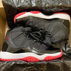 - Size 5y Grade School-6.5 W - Cardboard Shoe Inserts - Dead Stock & Hard To Find - Shoes Are In Excellent Condition - Never Worn Out (Some Creasing From Trying On, See Photos) The Tinker Hatfield-Designed Silhouette Features Chicago Bulls Colors, W/ Black Mesh On The Upper Sitting Atop Shiny Black Patent Leather. A White Midsole Melds Nicely W/ A Translucent Varsity Red Outsole, & Is The Same Colorway That Michael Jordan Wore During The 1996 Nba Championship Playoff Run. Jordan 11 Outfit Women, Nba Championship, Jordan Retro 11, Tinker Hatfield, Black Jordans, Retro 11, Air Jordan 11 Retro, Shoe Inserts, Womens Jordans