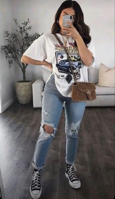 Mode Zara, Casual Day Outfits, Outfits With Converse, Converse Sneakers, Garters