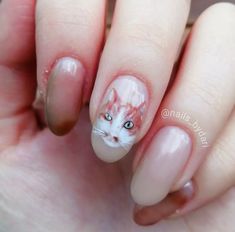 💅 Happy #MeownicureMonday! 💅 We absolutrly adore this kitty portrait meownicure! 🧡😻🐈 Today’s pawesome cat nails courtesy of @nails_bydari! #nailgoals Cat Nails