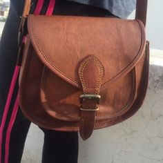 New-Women-Vintage-Brown-Leather-Messenger-Cross-Body-Bag-Handmade-Purse Leather Handbags Handmade, Handmade Purse, Vintage Crossbody Bag, Crossbody Satchel, Stylish Purse, Handmade Tote, Handmade Purses, Mens Leather Bag, Crossbody Messenger Bag