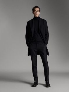 Black Outfit Men, Herringbone Coat, Formal Men Outfit, Classy Outfits Men, Pose Fotografi, Stylish Men Casual, Outfit Chic, Mens Outfit Inspiration