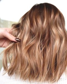 Brown Hair Shades, Brown Hair Looks, Blond Balayage, Caramel Hair, Honey Hair, Peinados Fáciles Para Cabello Corto, Hair Color For Women, Trendy Hair Color