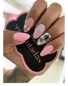 Light Pink Summer Nails, Beach Nail Art, Pink Summer Nails, Beach Nail, Fun Nail Colors, Light Nails, Vacation Nails, Summer Nails Colors, Beach Nails