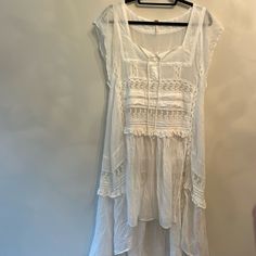 Gorgeous Boho Dress With Lots Of Great Details. Long And Flowy With 2 Side Slits In The Front. Xs Short Sleeve Dress With Lace Trim For Beach, Long Summer Dresses With Lace Trim, Casual Lace Trim Dress For Beach Cover-up, Casual Lace Trim Dress For Beach, White Cotton Dress, Vintage Clothes, Free People Dresses, Free People Dress, Cotton Dress