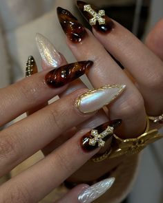 Renisance Aesthetic Nails, Gel X Nail Art, Hispanic Nails, Ornate Nails, Corset Nails, Tortoise Nails, Burgundy Shades, Bright Nail Designs, Red And Gold Nails