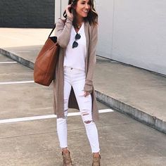 Casual Bar Outfits, Brunch Outfit Winter, Looks Jeans, White Jeans Outfit, Jeans Outfit Women, Outfit Winter, Leggings Casual, Brunch Outfit, Jeans Outfit