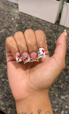 Nail Designs Without Charms, Nail Inspo Trendy 2024 Fall, I Heart Me Nails Design, Short Duck Nails Simple, Nails For Studs, Cute Nail Painting Ideas, Duck Short Nails, Bling Short Acrylic Nails