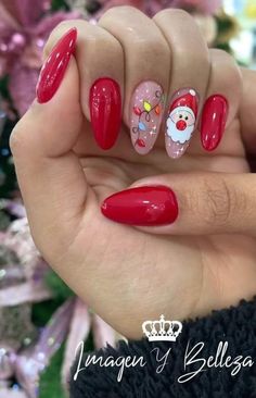 Red Acrylic Nails Almond, Nails Navidad, Santa Nail Art, Christmas Nails 2023, December Nails, Red Christmas Nails, Cute Christmas Nails, Christmas Nails Easy, Christmas Gel Nails