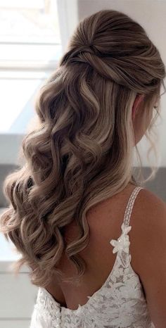 Wedding Reception Hairstyles, Reception Hairstyles, Hairstyle For Wedding, Casual Wedding Hair, Curly Wedding Hair, Wedding Hairstyles Bride, Best Hairstyle, Best Wedding Hairstyles, Athletic Hairstyles