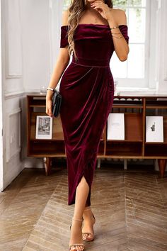 Burgundy Velvet Off the Shoulder Holiday Party Dress Steps Dresses, Velvet Maxi Dress, Exclusive Dress, Solid Color Dress, Midi Dress Party, Weave Style, Types Of Dresses, Primavera Estate, Velvet Dress