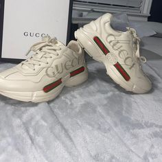 Size 6 Only Worn Twice Come With Original Box Dust Bag And Extra Shoe Laces. Gucci Shoes, Logo Color, Vintage Logo, Womens Shoes Sneakers, Shoe Laces, Dust Bag, Shoes Sneakers, Gucci, Women Shoes