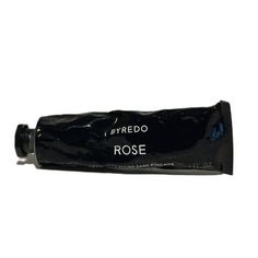 **This Byredo Rose Rinse Free Hand Wash is Brand New. The Tube is slightly dented and not sealed. Does Not come Boxed. (Please Refer to Pictures)**\r\nBYREDOs hand care line features a rinse-free hand wash. Its unique alcohol-based formula gently cleanses the hands whilst delicately hydrating and refreshing them on the go. Housed in a chic monochrome tube, BYREDO\'s Rose Rinse-Free Hand Wash is the aristocracy of hand sanitizers with an alcohol concentration of 30%. This product is not intended Byredo Aesthetic, Aesthetic Gifts, Infectious Diseases, Hand Sanitizers, Gift Inspo, Vision Board Manifestation, Pink Pepper, Hand Care, Silver Moon