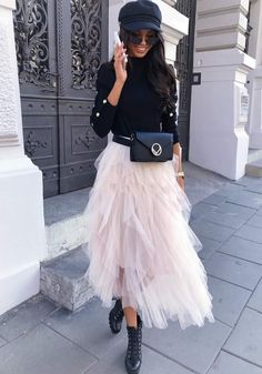 Tulle Skirt Outfit Wedding, Tuille Skirt, Tulle Skirt Outfits Casual, Tulle Skirt Outfit, Tutu Skirt Outfit, Tutu En Tulle, Boho Fashion Winter, Tulle Skirts Outfit