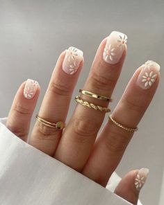 April Nails, Spring Acrylic Nails, Cute Nails For Fall, Daisy Nails, Cool Nail Designs