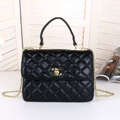 Bags with the best quality and the most reasonable prices for you. Holiday Bag, Gold Ounce, Accessories Store, Trinidad And Tobago, Online Clothing, Chanel Classic, 20 Cm, Clutch Bag, Dust Bag