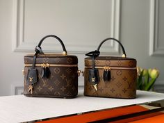 Trendy Travel Bags, Aesthetic Bags, Flamingo Art, Louis Vuitton Fashion, Luxury Brands, Louis Vuitton Bags, Branded Bags