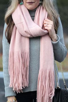 Brushed Long Fringed Scarf Scarf Trends, Fall Fashion Trends Women, How To Wear A Scarf, Winter Fashion Outfits Casual, Pink Scarf, Scarf Casual, Trending Fashion Outfits, How To Wear Scarves, Fall Fashion Trends