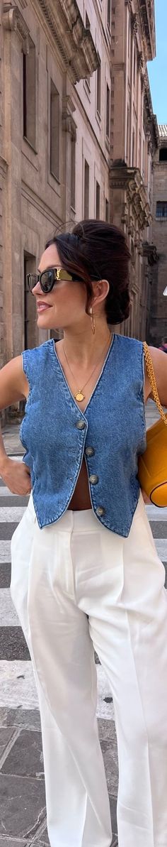 Denim Waistcoat Outfit Woman, Waistcoat Outfit Women, Vest Top Outfits, Scotland Outfit, Jean Vest Outfits, Ootd Office, Denim Vest Outfit, White Skirt Outfits, Denim Waistcoat