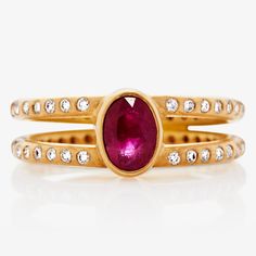 Lightdance Ring with Oval Burmese Ruby set in 20K Peach Gold – Reinstein Ross Ruby Set, Valentine Banner, Burmese Ruby, Pink Sapphire Ring, Engagement Style, Stone Feature, Diamond Ring Settings, Ring Ideas, Burmese