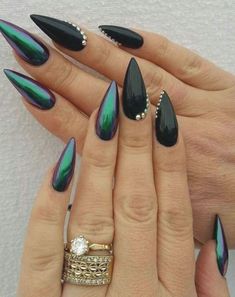 Black And Green Nails, Black Stiletto Nails, Stiletto Nail Art, Green Nail Designs, Black Nail Art, Black Nail Polish, Nails Design With Rhinestones, Stiletto Nails Designs, Black Nail Designs