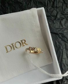 Bracelet Dior, خواتم خطوبة, Xoxo Jewelry, Expensive Jewelry Luxury, Wrist Jewelry, Jewelry Accessories Ideas, Dior Jewelry, Dope Jewelry