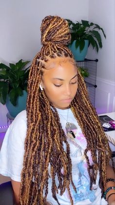 ceraadi • Original Audio | No Filter  Effect Soft Locs Black Women With Color, Two Color Soft Locs, Color 27 Soft Locs, 27 Soft Locs, Soft Locs Color Ideas, Color 30 Soft Locs, Loc Extensions Permanent Human Hair, Soft Locs Hairstyles Color, Faux Locs Color Ideas