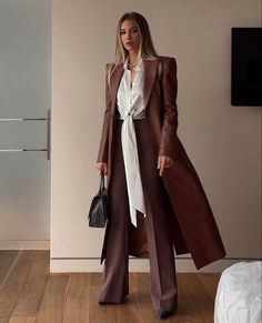 Boujee Outfits, Look Formal, Royal Outfits, Woman Suit Fashion, Fashion Mistakes, Modest Fashion Outfits, Neutral Fashion, Fashion Fits