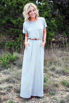 8 Outfits You Should Have in Closet when You Turn 30 Modest Dresses, Modest Outfits, Modest Fashion, Dress Skirt, Casual Dress, Dresser, A Woman