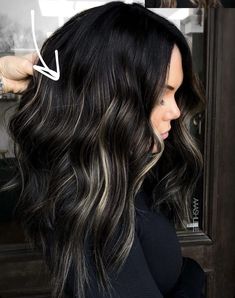 Color Trends For 2023, Natural Hair Highlights, New Hair Look, Hair Adviser, Honey Blonde Highlights, Black Hair With Highlights, Hair Inspo Color, Honey Blonde, Cool Hair Color