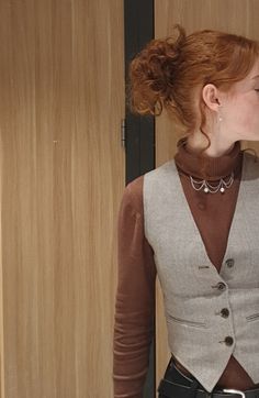 Casual Waistcoat Outfit, Blazer Vest Outfits For Women Fall, Suit Vest Outfits For Women Winter, Velvet Waistcoat Woman Outfit, Vest As Shirt Outfit, How To Style A Blazer Vest, Waistcoat Pattern Womens, Knitted Button Vest Outfit, How To Style A Suit Vest Women