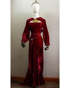 30’s Fashion, 1930s Gown, Animal Cosplay, 30s Dress, Hollywood Costume, 30s Fashion, Velvet Gown, Royal Dresses