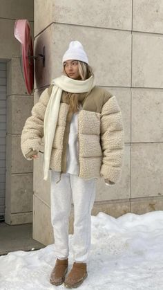 Super Puff Outfit, Snow Outfits For Women, 10 Winter Outfits, Different Body Sizes, Japan Outfits, Athleisure Winter, Winter Outfits Aesthetic, Outfit Looks, Diy Winter